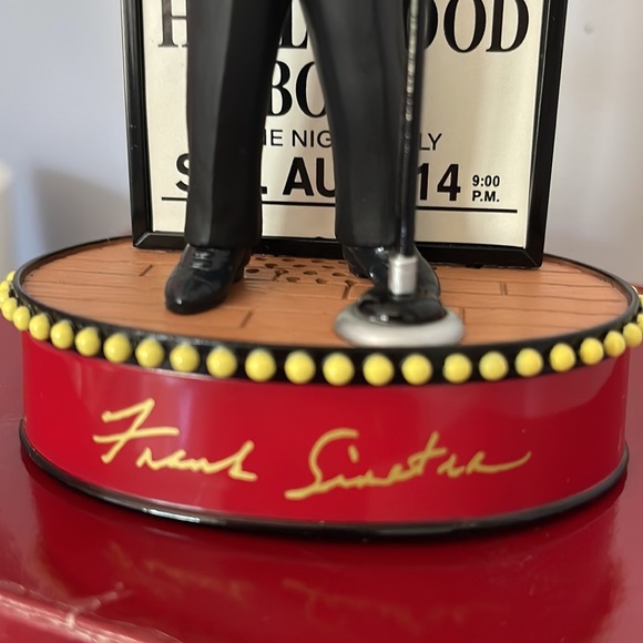 🎶 FRANK SINATRA - Musical Christmas Ornament - 1999 series - Brand new in box - Picture 14 of 15